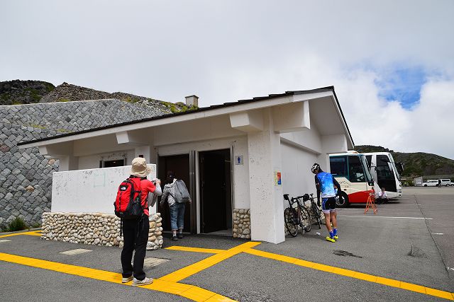 魔王岳登山口近くにある公衆トイレ