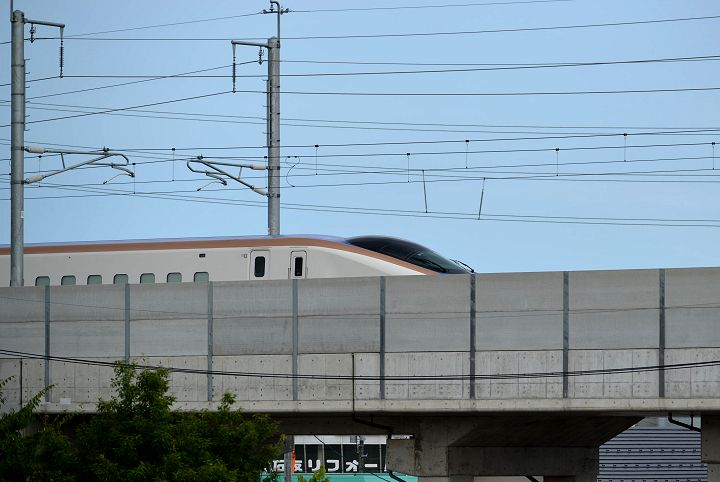 北陸新幹線「W7系」試験走行開始