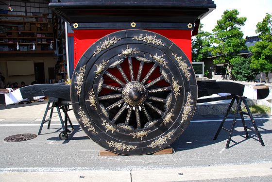 枇杷首曳山の車輪