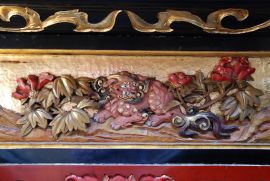 長徳寺の土台の化粧板