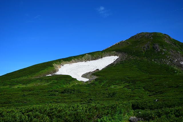 御前峰南斜面の雪渓