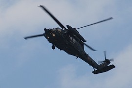 オープニング飛行 UH-60J 救難ヘリコプター