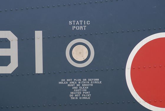 救難ヘリコプター UH-60J 洋上迷彩塗装機 静圧孔