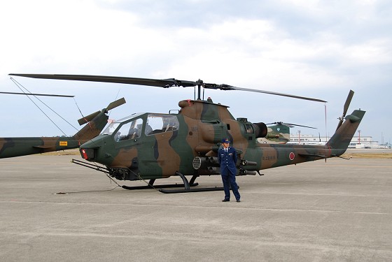 小松基地・航空祭で地上展示されるAH-1S コブラ