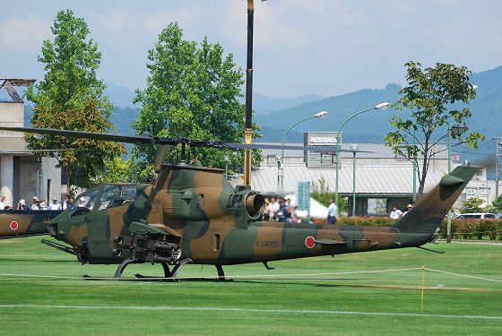 AH-1S コブラ 機体左面