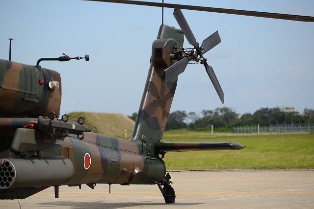AH-64D アパッチ 垂直尾翼