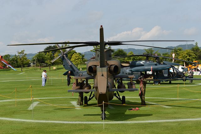 OH-1 観測ヘリコプター 機体後部