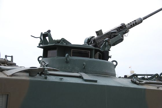 12.7mm重機関銃 M2を装備した状態の車長席キューポラ
