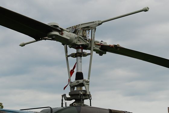 UH-1H 多用途ヘリコプター メインローター基部