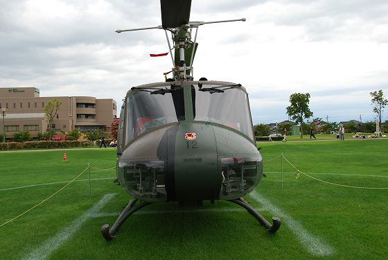 UH-1H 多用途ヘリコプター 機体正面