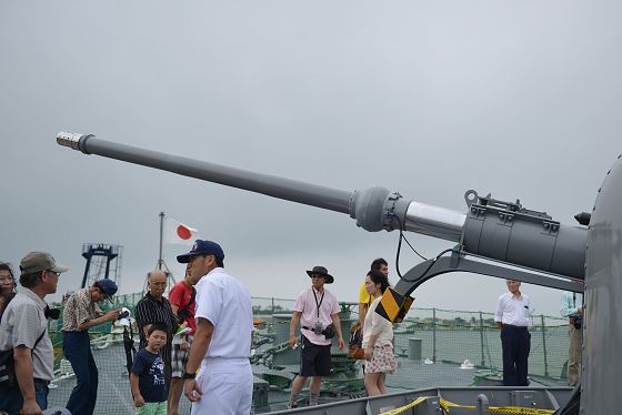 護衛艦ちくま 62口径76mm単装速射砲の砲身