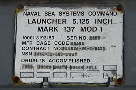 チャフ発射機 MK-137 銘板