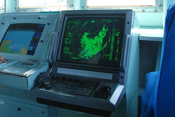 多用途支援艦 ひうち 船舶用レーダー JMA-7000