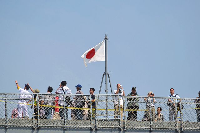 ヘリコプター搭載護衛艦 いせ 艦首旗竿