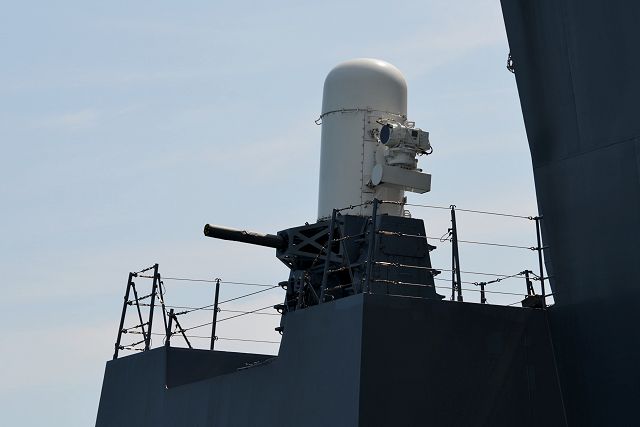 艦尾左舷側に設けられたスポンソンに設置されている高性能20mm機関砲