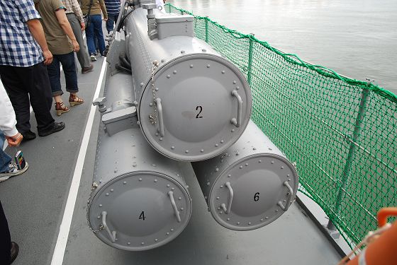 3連装短魚雷発射管 短魚雷発射管 前部