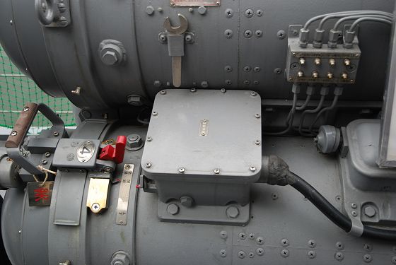 3連装短魚雷発射管 電磁弁箱