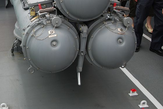 3連装短魚雷発射管 発射管旋回用ハンドル