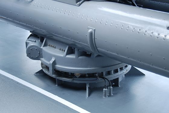 3連装短魚雷発射管 架台