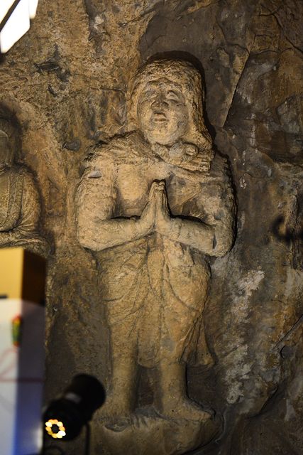 日石寺摩崖仏、矜羯羅童子立像