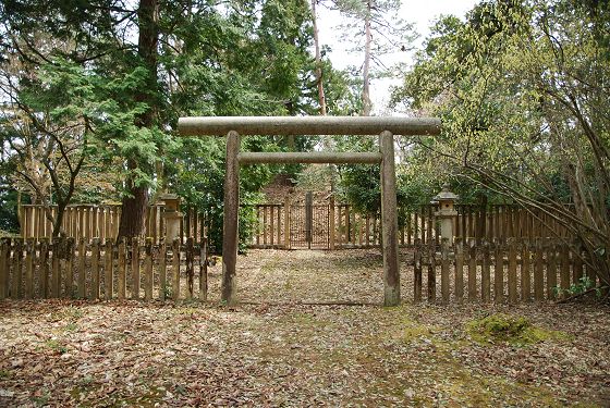 第12代藩主 前田斉広公の墓