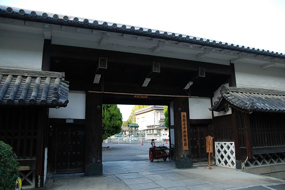 西本願寺 台所門
