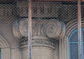 ギリシャ様式円柱の柱頭部