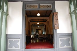 旧本館への入口