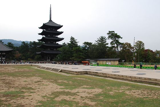 興福寺 中門跡基壇