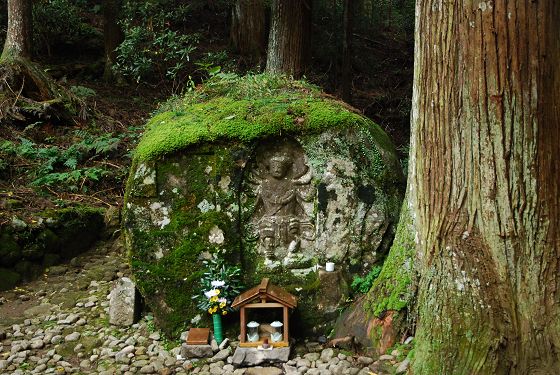 室生寺 軍荼利明王石仏