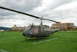 UH-1H 多目的ヘリコプター