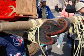 南上野町曳山の轅