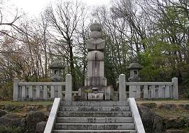 源平供養塔