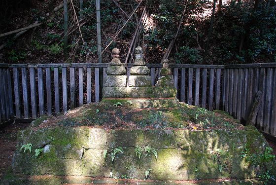 前田秀継の墓