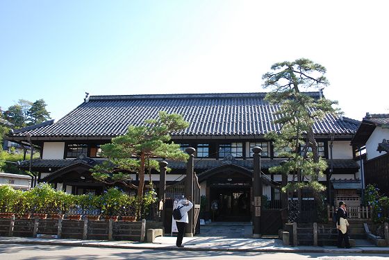 高山市政記念館