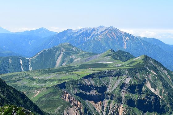 2016年8月、龍王岳から眺めた五色ヶ原