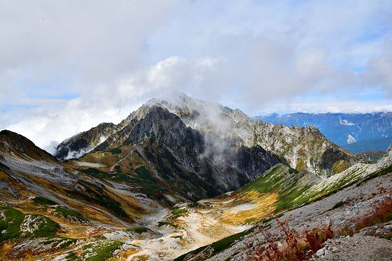 2016年9月27日、分岐から眺めた剱岳