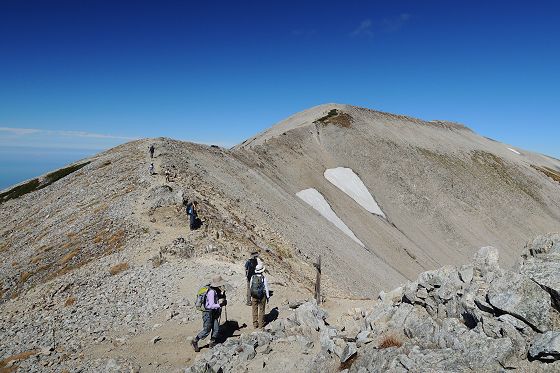 2013年秋、指導標から眺めた真砂岳と内蔵助カール
