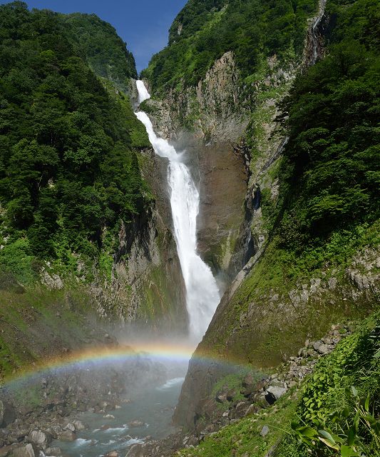 滝見台園地 第2層から見た「虹と称名滝」