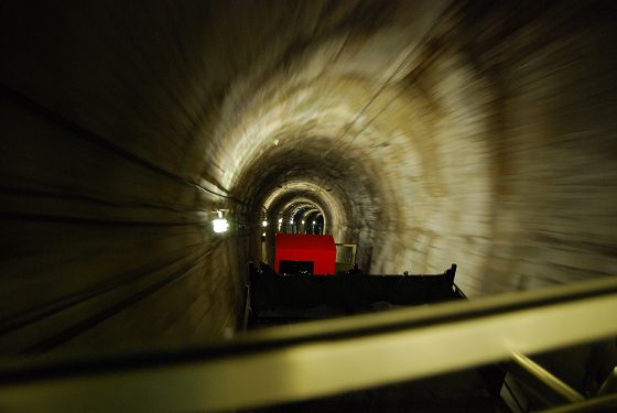 立山ケーブルカー 1号トンネル