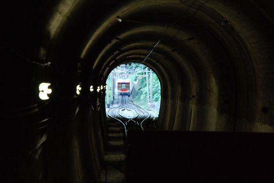立山ケーブルカー 2号トンネル