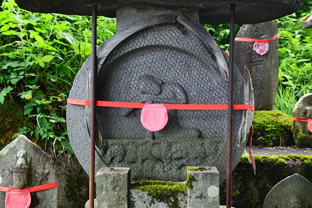 立山町末上野のやせ仏