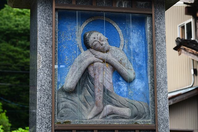 立山町千垣祐教寺のやせ仏