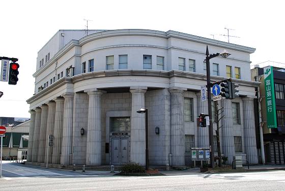 富山 第 一 銀行