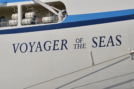 ボイジャー・オブ・ザ・シーズ 船名「VOYAGER OF THE SEAS」