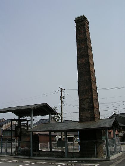 旧南部鋳造所のキュポラと煙突